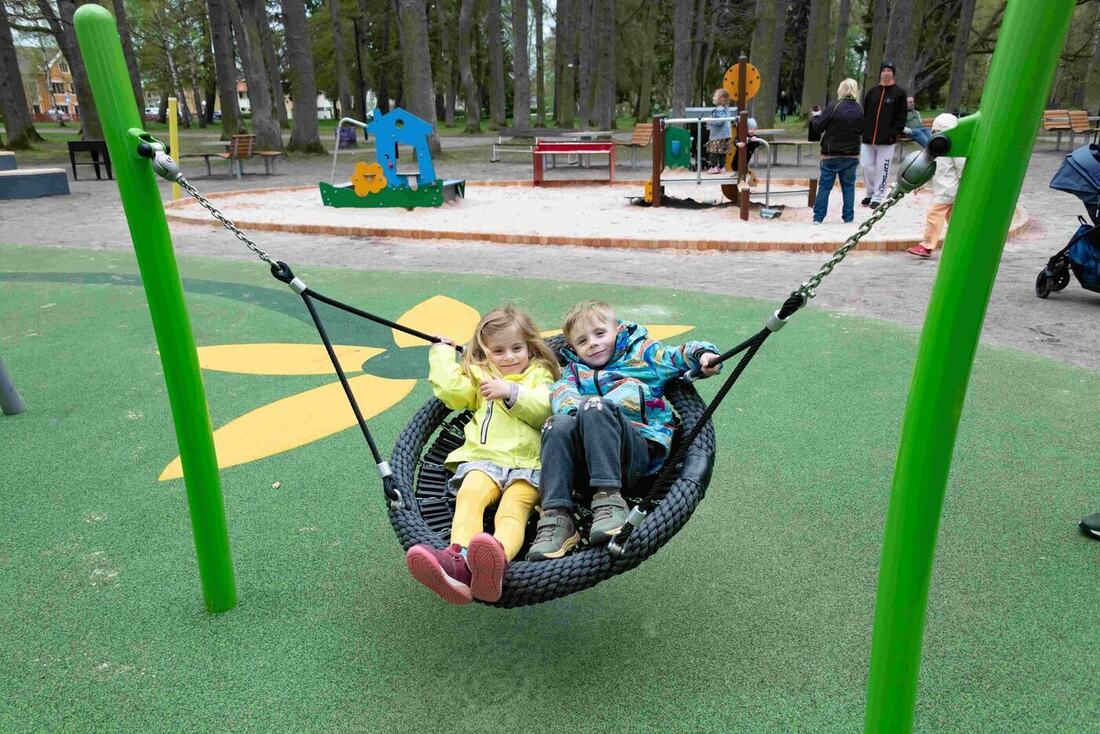 Aire de jeux multi-activités en accès libre
