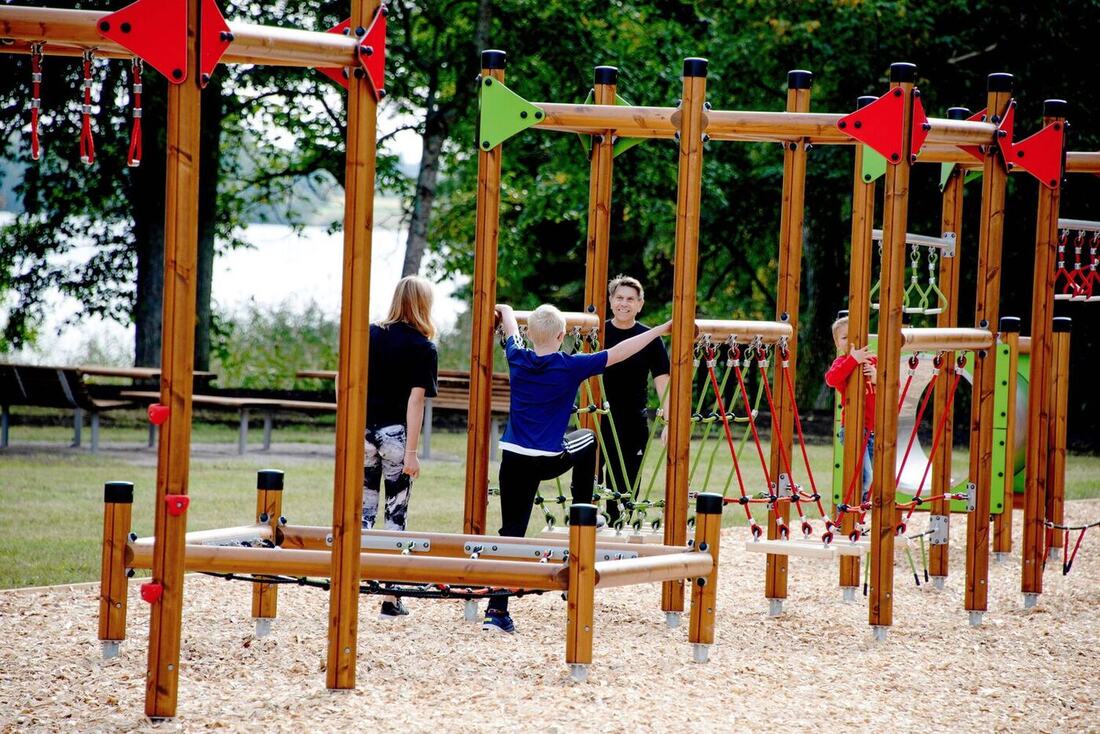 Parcours Ninja — course d'obstacles en extérieur