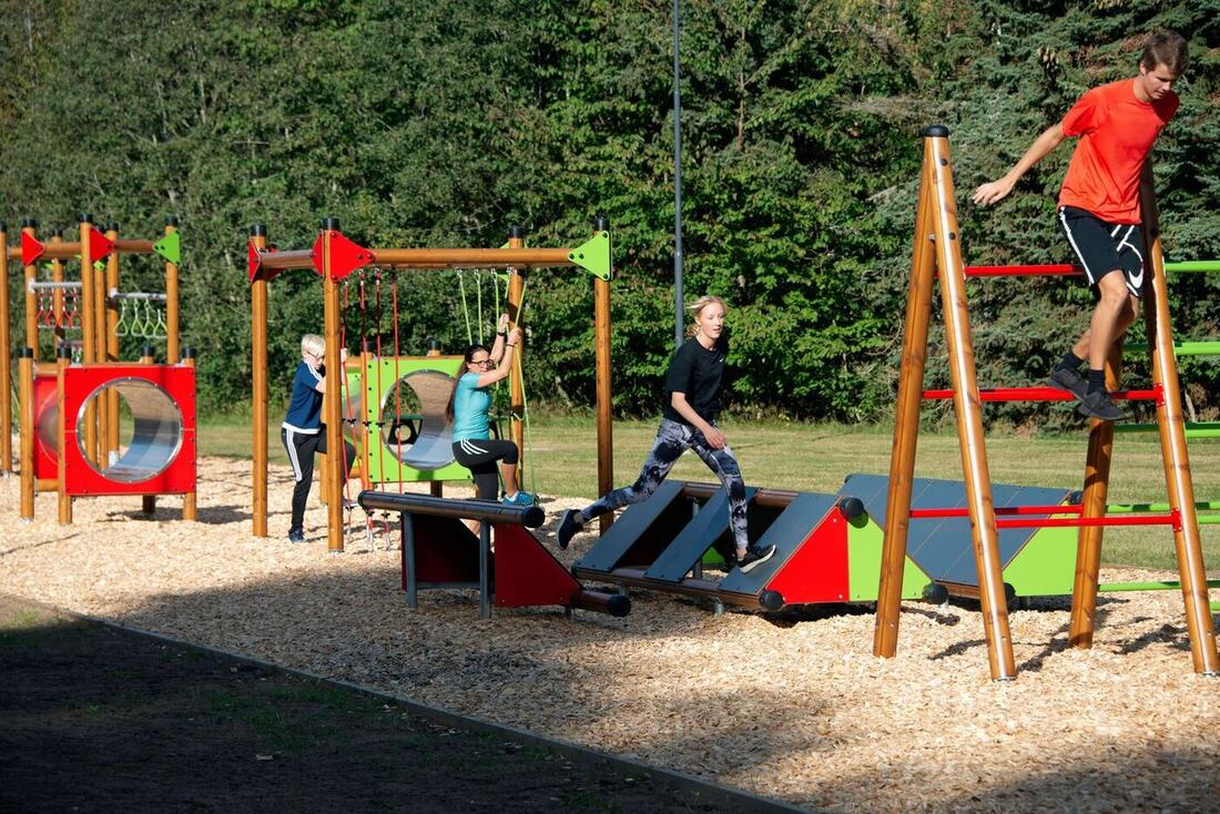 Obstacle de parcours Ninja en accès libre