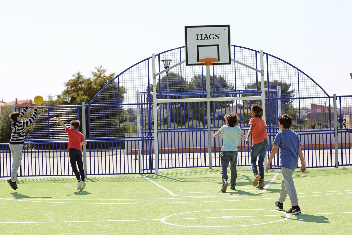 Terrain multisport Arena installé en cœur de quartier