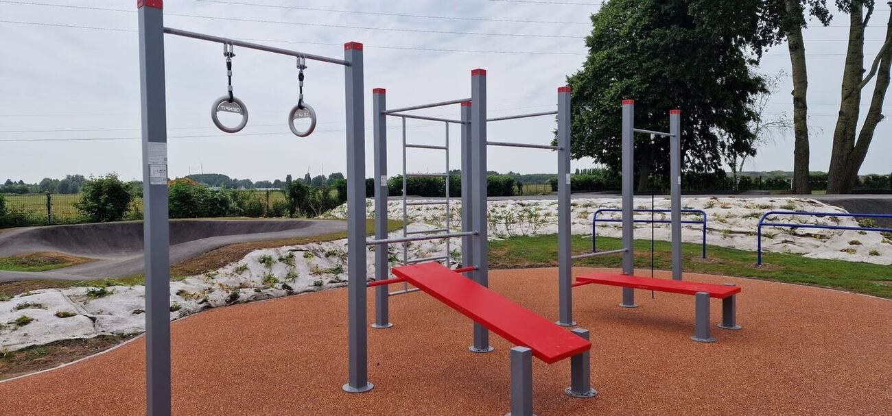 Structure de street workout en accès libre — référence Arena Jeux